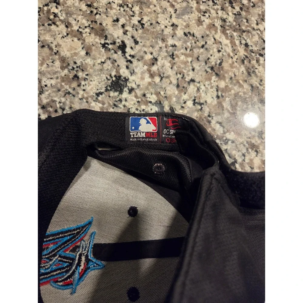 OC Sport Miami Marlins Baseball Cap Mens OSFM Black Mesh Adjustable MLB Hat
